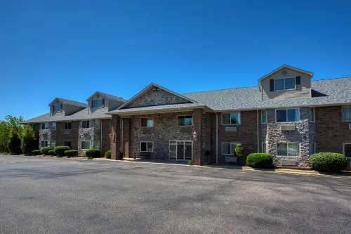 All Towne Suites Hotels in Saint Robert