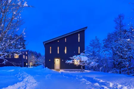 Powdersuites by the Hakuba Collection