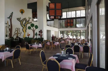 Tana Hotel Отели в г. West Gojam