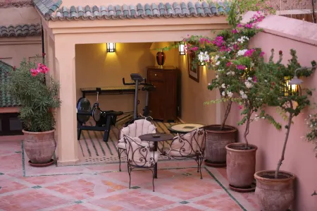 Palais Riad Lamrani Отели рядом с достопримечательностью «Viajar Marrocos»