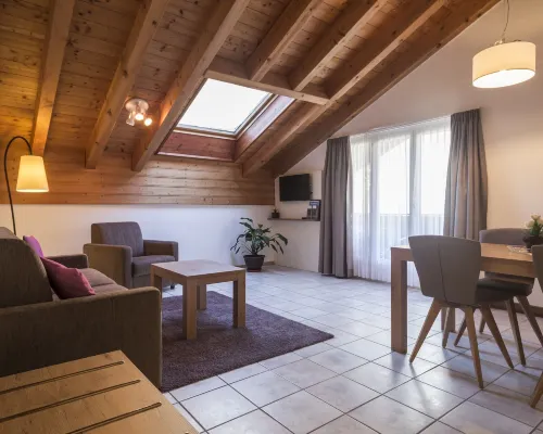 Patricia Self-Check-in Apartments & Spa Access at Alpen Resort Các khách sạn gần Hẻm núi Gorner