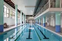 Island Club Hotel & Apartments - Condos