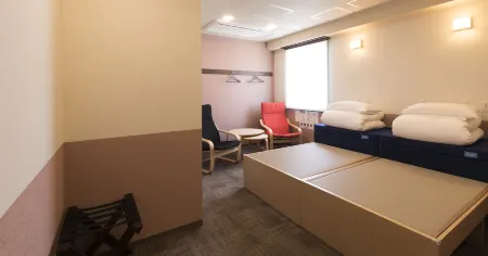 Wild Cherry Blossom-Hostel,Tokyo Koganei-