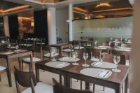 Plaza Real Suites Hotel - breakfast