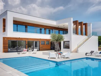 Villa in Vodnjan with Pool Near Roman History Hotels near Kažuni sv. Foške