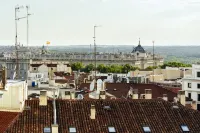 ذا فيرست وان مدريد بريسيادوس