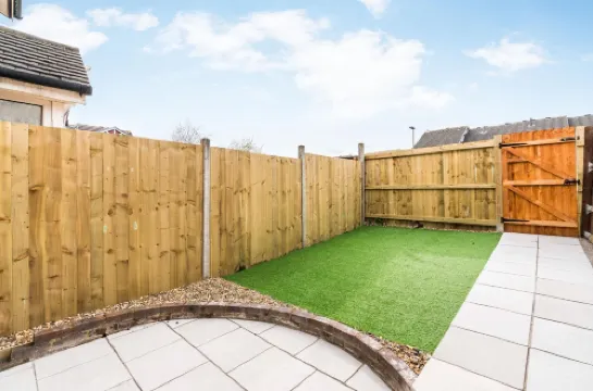 Sleek and Stylish 2Bd Home with a Garden Anerley