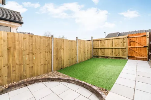 Sleek and Stylish 2Bd Home with a Garden Anerley