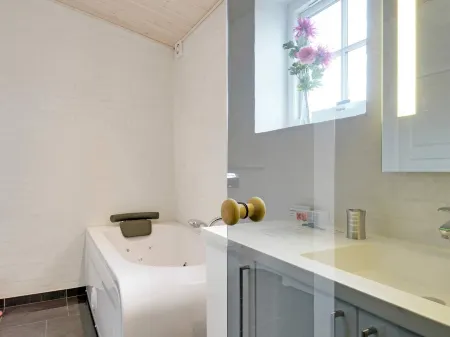 Luxury Retreat with Spa - by Traum Ferienwohnungen Отели в г. Ho