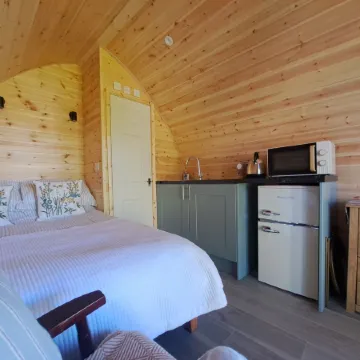 Beautiful and Cosy Pod Saintives