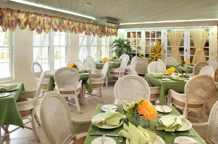 Coral Sands Beach Resort