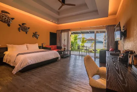 Peninsula Beach Resort Отели рядом с достопримечательностью «Chao Por Koh Chang Shrine»