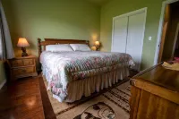 The Cascade Mountain-View Retreat