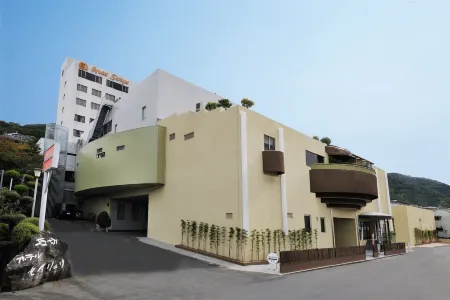 Hotel Seiryu Japanese Spa Inn with Spectacular View in Osaka Отели рядом со станцией JR Kawachi-Eiwa Station