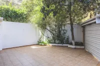 Charmant Appartement au Cœur d'Hydra