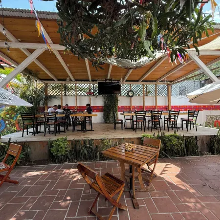 Hotel Panajachel Oasis