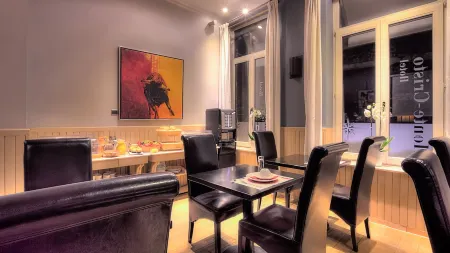 Hotel le Monte Cristo Отели в г. Masnuy-Saint-Jean