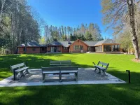 Haliburton Post House Hotel di Minden