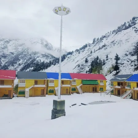 Hotel Village Inn Naran