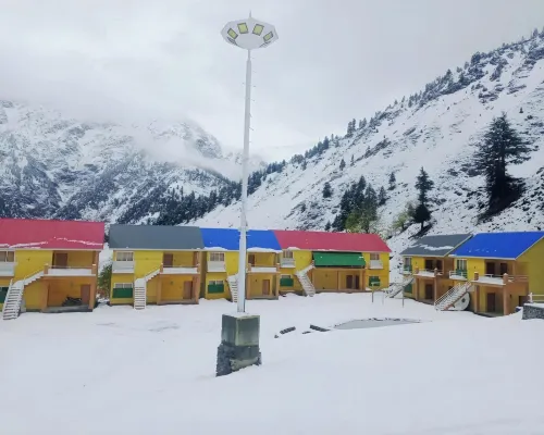 Hotel Village Inn Naran Hotels in Naran