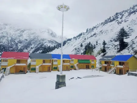 Hotel Village Inn Naran