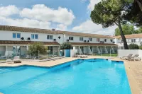 Artemia Aigues-Mortes - Hotel Avec Piscine