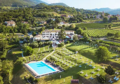 Villa Cariola Hotel in zona Spiaggia La Cavalla Garda