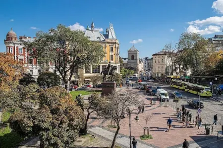 Danylo Inn Отели рядом с достопримечательностью «Арсенал»