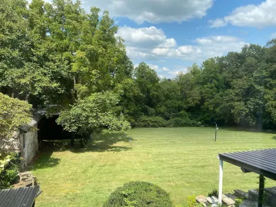 Rose Hill Inn Hotels near Bluegrass Scenic Railroad and Museum