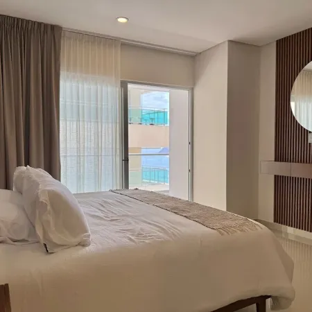 Torre Eleve Apartments