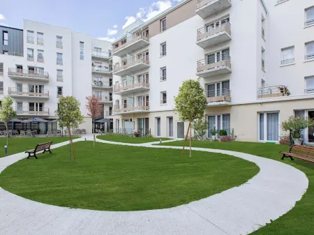 Zenao Appart'hôtels Orléans Отели в г. Шеси