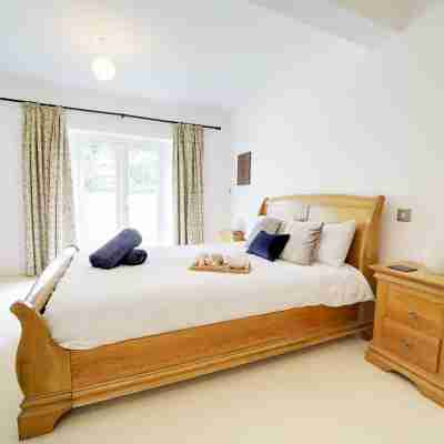 A Stunning, Upside-down Five-Bedroom Home Located in Pendoggett Rooms