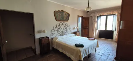 Fabulous Abruzzo Villa Sirente view Отели рядом с достопримечательностью «Rocca Calascio»