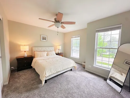 Spacious 3 bedrooms with Yard – Near Naperville, Chicago