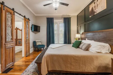 Bourbon Trail 3-bedroom house in Frankfort 1.5 Miles to Buffalo Trace