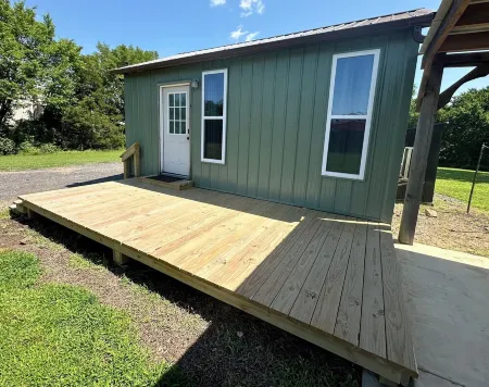 Cozy Retreat w/ Hot Tub, Fire Pit & King Bed