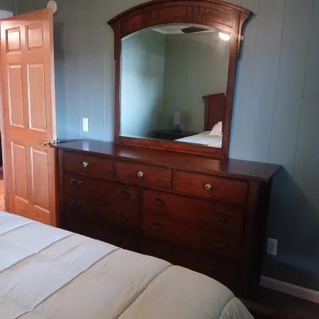 3-bedroom Lakefront Cabin on private Lake just minutes from town and 131 highway