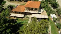 Pefkon Suites Hotels in Solina