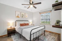 5 Min to Summersville Lake I Hot Tub I Game Room I Grill I Fire Pit Hotels in Summersville