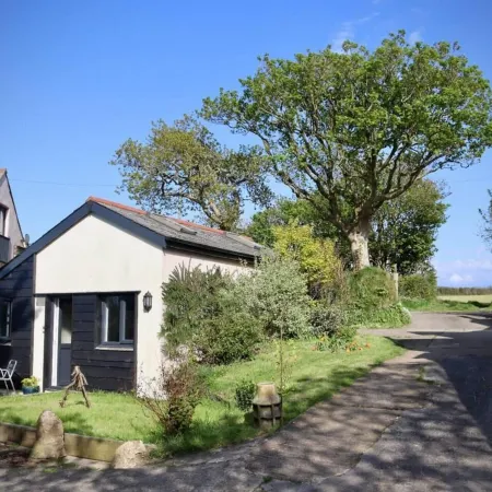 Little Linney - Sleeps 2 - Garden - Parking - Wifi