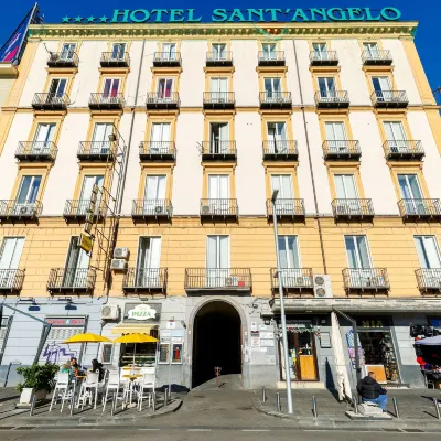 Hotel Sant'Angelo Palace Отели рядом с достопримечательностью «Станция метро Garibaldi»
