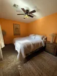 Intimacy Suite- AdultRoom-Spa House w/Hot Tub-420 Friendly-Hiking trails & more!