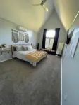 Lakeside Runway Retreat, waterfront kayaks, luxury in the country