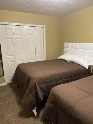 Genroc-"It's your home too" 塔拉哈西住宿飯店