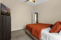 Charming 3-bedroom house in fantastic Haines City with WiFi, AC, near Disney