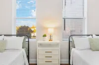Ocala Downtown Square Apartment - balcony