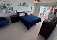 Direct Gulf Front Las Brisas 105, Very Nicely Updated 3 Bedroom/2 Bath - 3-Star