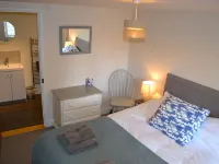 Luxury 4 bedroom North Norfolk cottage in lovely coastal village location Hotels in Holt