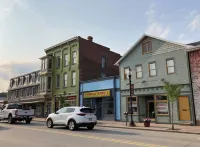 The Maple Flat: high end 2-bedroom apartment in Blairsville
