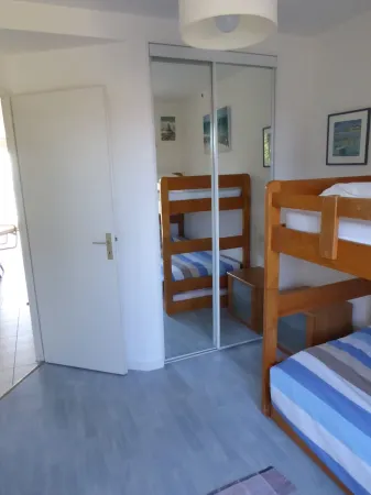 3 room apartment with direct access to Bonne Source beach